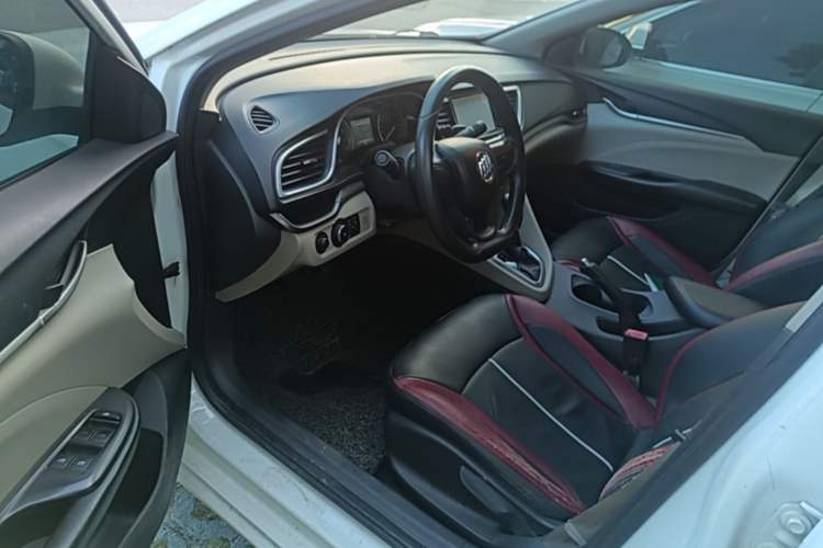 Used Buick GT 2015 15N Automatic Elite Version Driver Seat