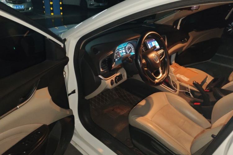 Used Buick GT 2015 15N Automatic Deluxe Edition Driver Seat
