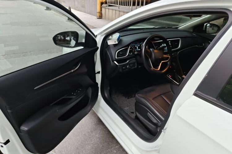 Used Buick GT 2015 15N Automatic Deluxe Edition Driver Seat