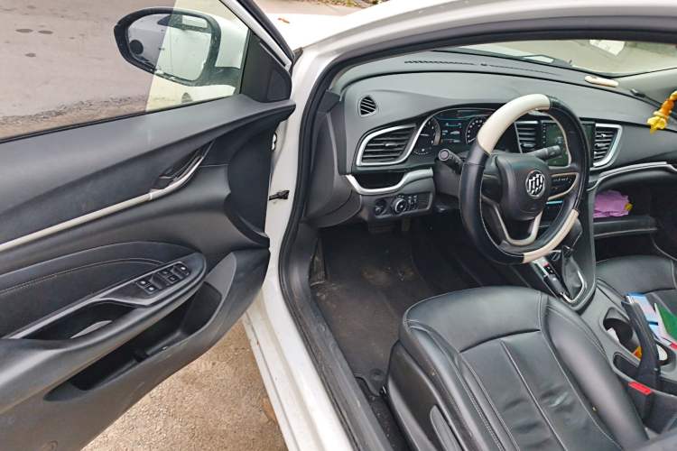 Used Buick GT 2015 15N Automatic Deluxe Edition Driver Seat