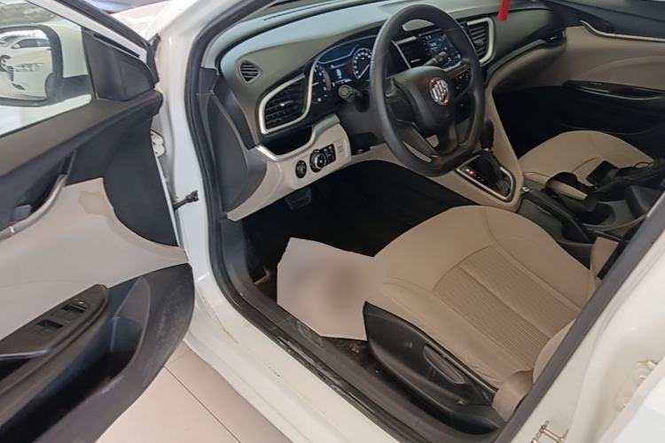 Used Buick GT 2015 15N Automatic Elite Version Driver Seat