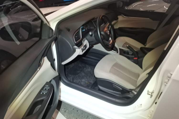 Used Buick GT 2015 15N Automatic Elite Version Driver Seat
