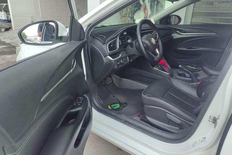 Used Buick GT 2015 15N Automatic Deluxe Edition Driver Seat