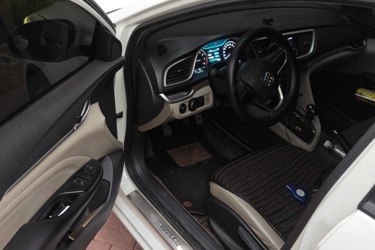 Used Buick GT 2015 15N Manual Luxury Version Driver Seat