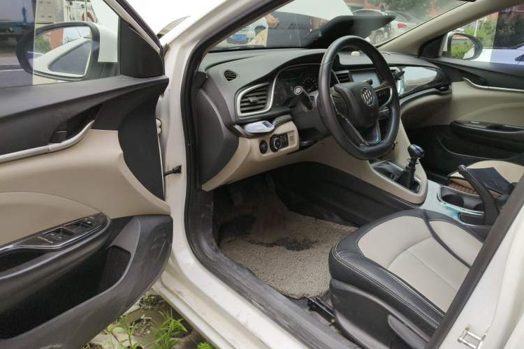 Used Buick GT 2015 15N Manual Elite Edition Driver Seat