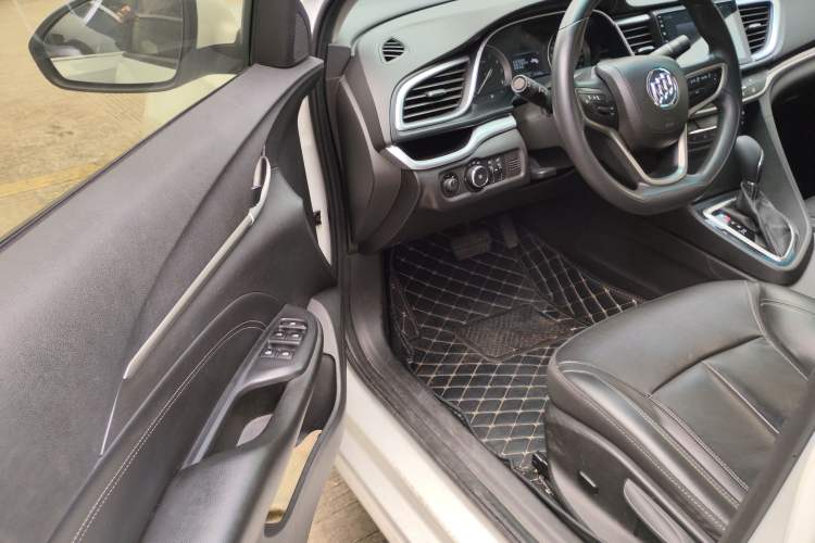 Used Buick GT 2015 18T Dual-Clutch Luxury Model Driver Seat
