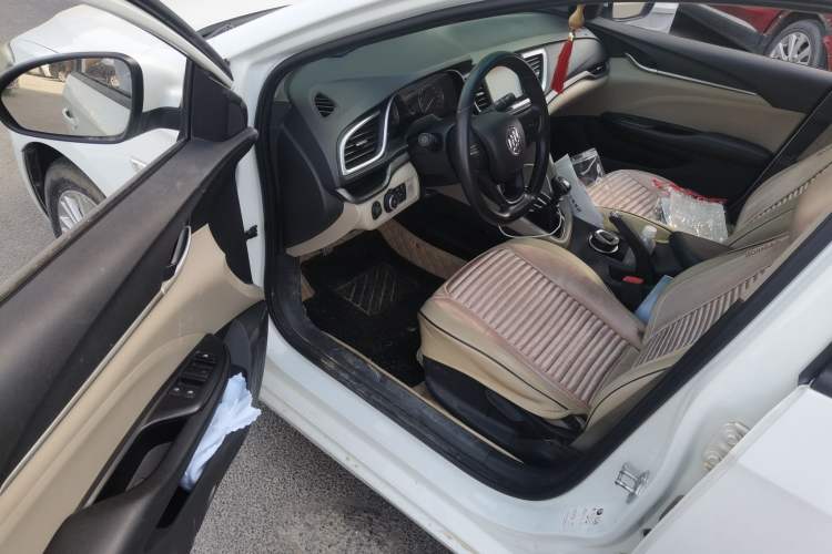 Used Buick GT 2015 15N Manual Luxury Version Driver Seat