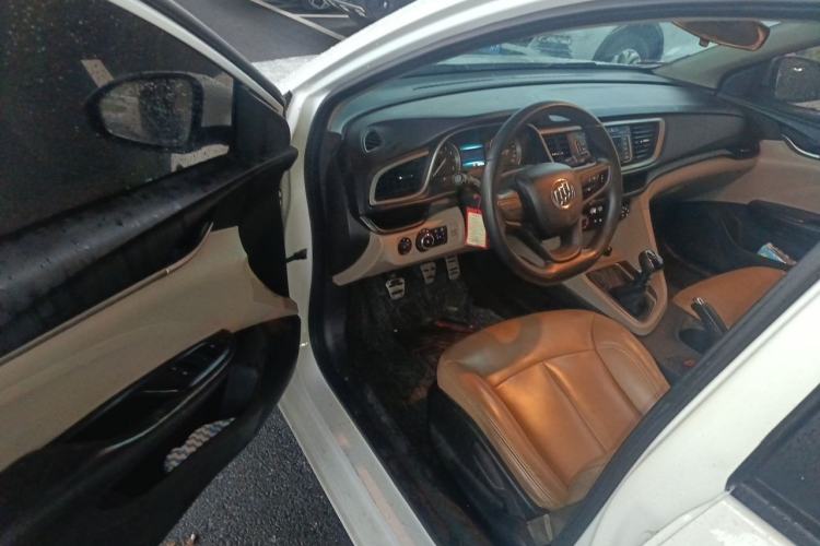Used Buick GT 2015 15N Manual Elite Edition Driver Seat