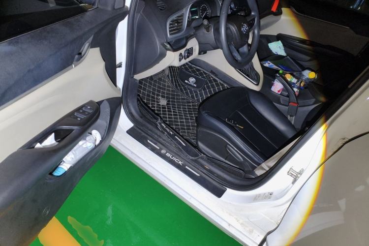 Used Buick GT 2015 15N Automatic Elite Version Driver Seat