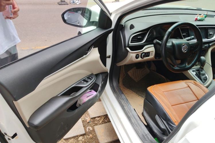 Used Buick GT 2015 15N Automatic Elite Version Driver Seat