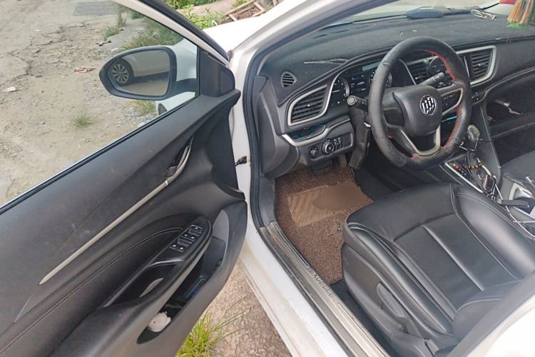 Used Buick GT 2015 15N Automatic Deluxe Edition Driver Seat