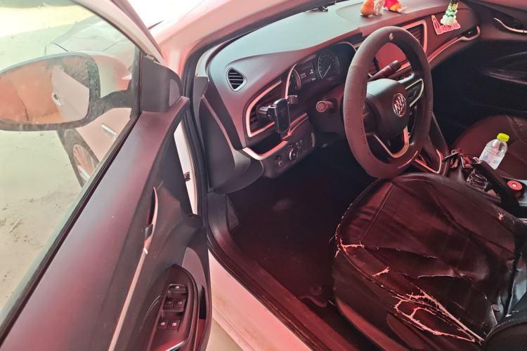 Used Buick GT 2015 15N Automatic Deluxe Edition Driver Seat