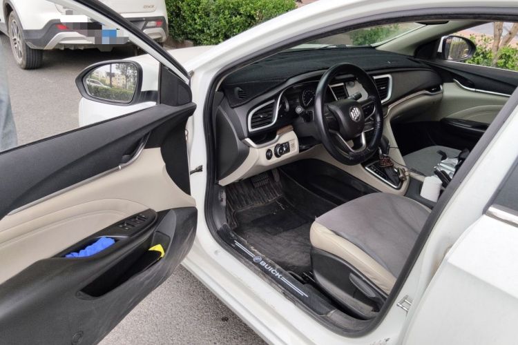 Used Buick GT 2015 15N Automatic Deluxe Edition Driver Seat
