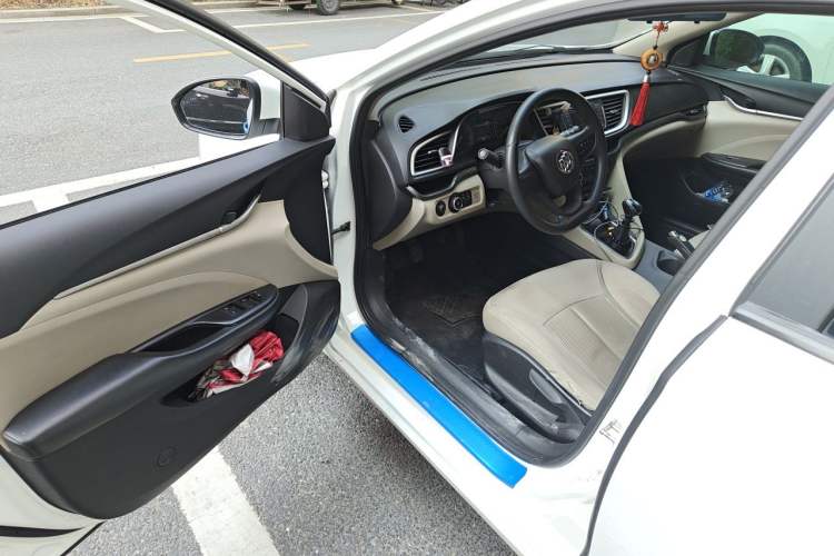Used Buick GT 2015 15N Manual Elite Edition Driver Seat