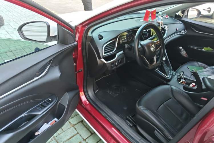 Used Buick GT 2015 15N Automatic Deluxe Edition Driver Seat