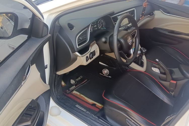 Used Buick GT 2015 15N Manual Luxury Version Driver Seat