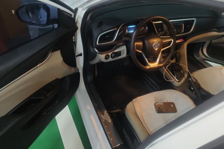 Used Buick GT 2015 15N Automatic Elite Version Driver Seat
