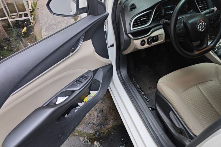 Used Buick GT 2015 15N Manual Elite Edition Driver Seat