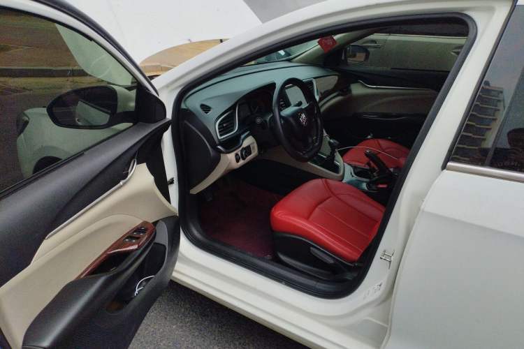 Used Buick GT 2015 15N Manual Elite Edition Driver Seat