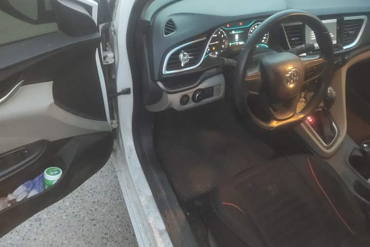 Used Buick GT 2015 15N Automatic Elite Version Driver Seat