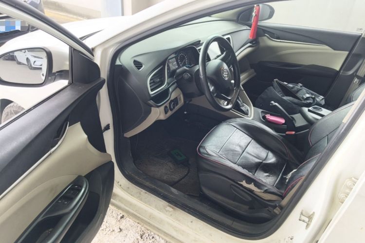 Used Buick GT 2015 15N Automatic Elite Version Driver Seat
