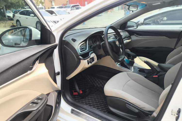Used Buick GT 2015 15N Automatic Elite Version Driver Seat