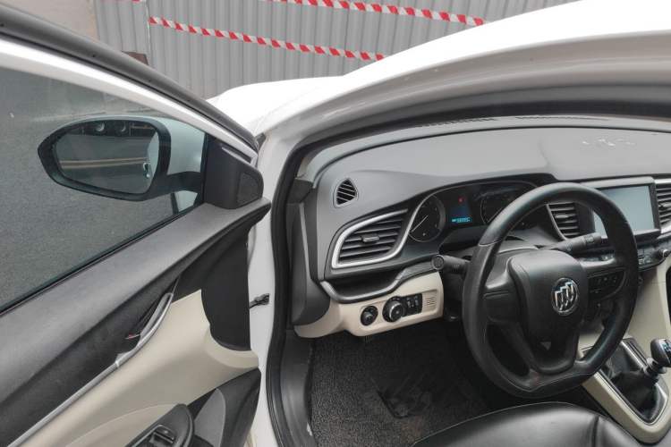 Used Buick GT 2015 15N Manual Entry-Level Trim Driver Seat
