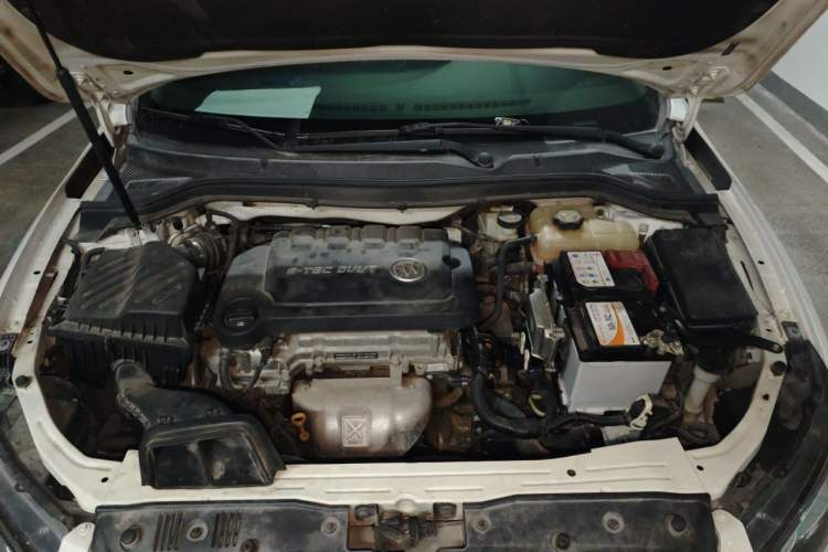 Used Buick GT 2015 15N Automatic Deluxe Edition Engine Bay