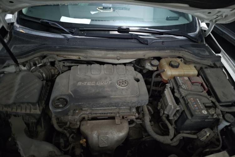 Used Buick GT 2015 15N Automatic Deluxe Edition Engine Bay