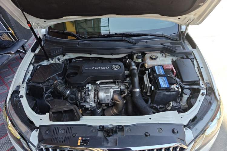 Used Buick GT 2015 18T Dual-Clutch Luxury Model Engine Bay
