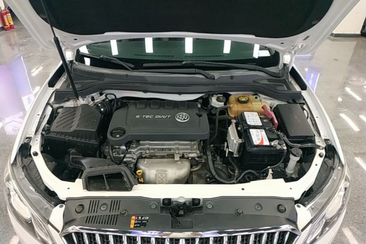 Used Buick GT 2015 15N Automatic Entry-Level Trim Engine Bay
