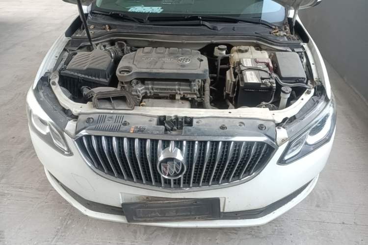 Used Buick GT 2015 15N Automatic Deluxe Edition Engine Bay