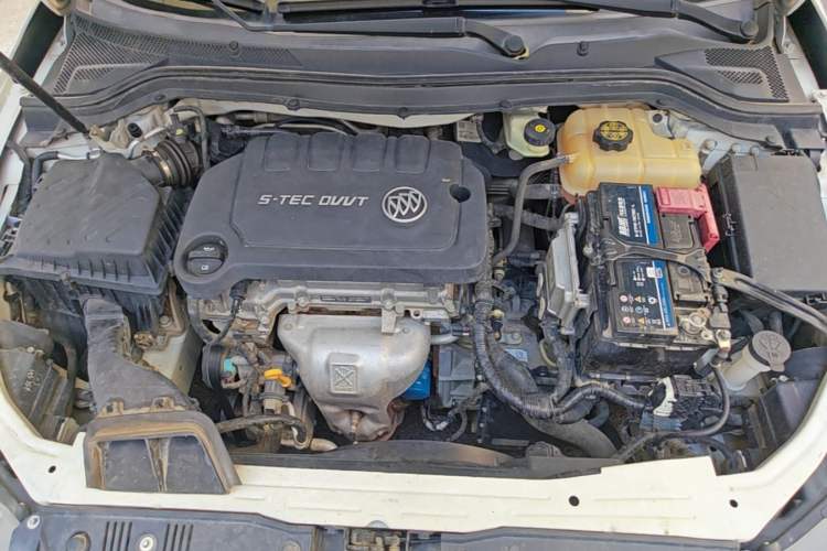 Used Buick GT 2015 15N Automatic Elite Version Engine Bay