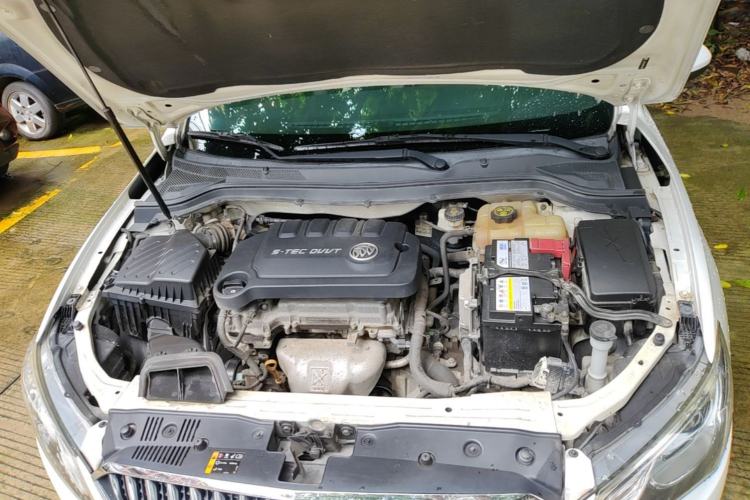 Used Buick GT 2015 15N Automatic Entry-Level Trim Engine Bay