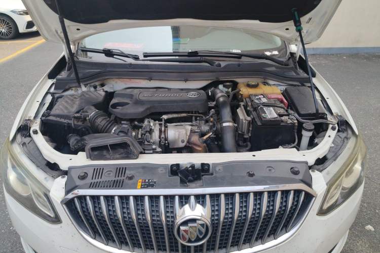 Used Buick GT 2015 18T Dual-Clutch Luxury Model Engine Bay