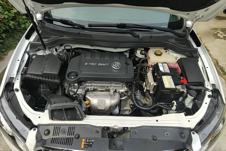 Used Buick GT 2015 15N Automatic Entry-Level Trim Engine Bay