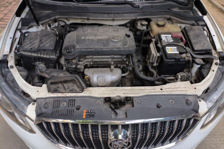 Used Buick GT 2015 15N Automatic Entry-Level Trim Engine Bay