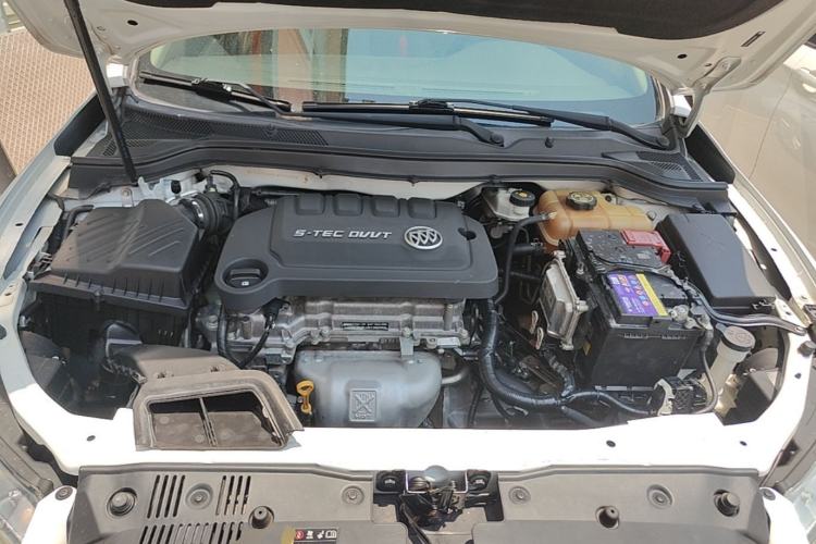 Used Buick GT 2015 15N Manual Entry-Level Trim Engine Bay