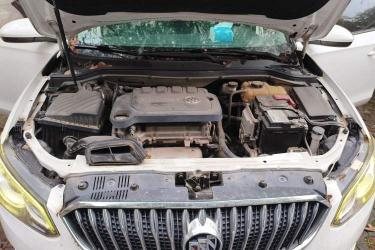 Used Buick GT 2015 15N Automatic Deluxe Edition Engine Bay