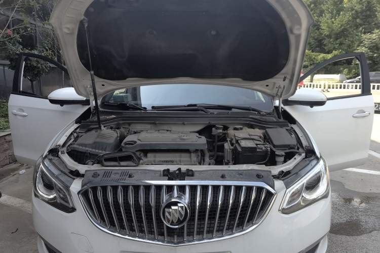 Used Buick GT 2015 15N Manual Entry-Level Trim Engine Bay