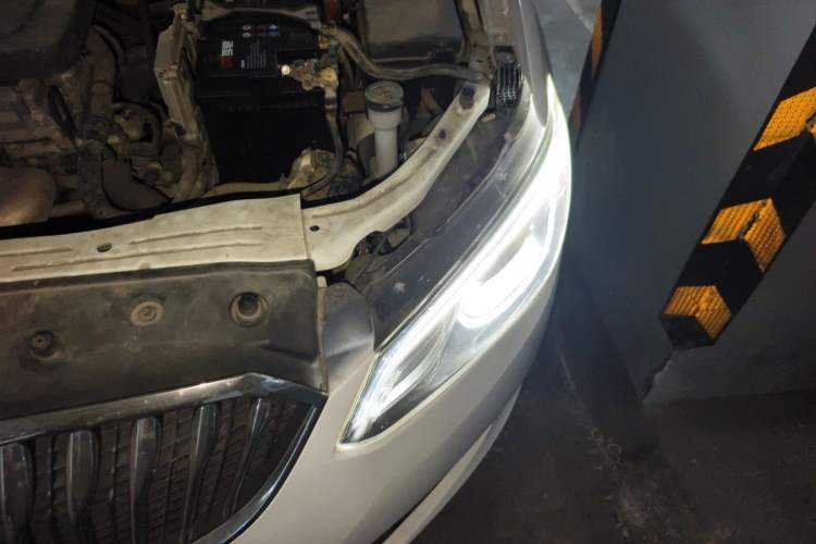 Used Buick GT 2015 15N Automatic Elite Version Engine Bay Left