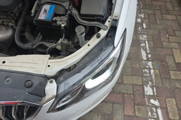 Used Buick GT 2015 15N Automatic Entry-Level Trim Engine Bay Left