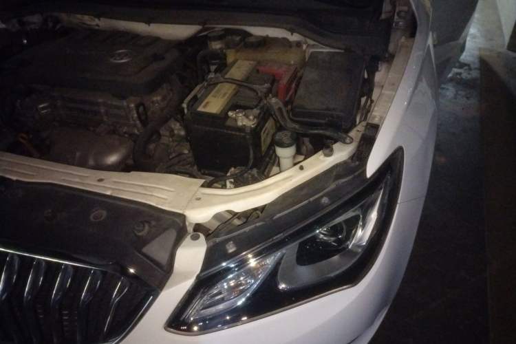 Used Buick GT 2015 15N Automatic Deluxe Edition Engine Bay Left