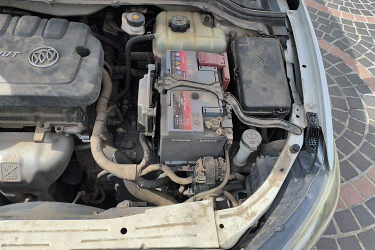 Used Buick GT 2015 15N Automatic Elite Version Engine Bay Left