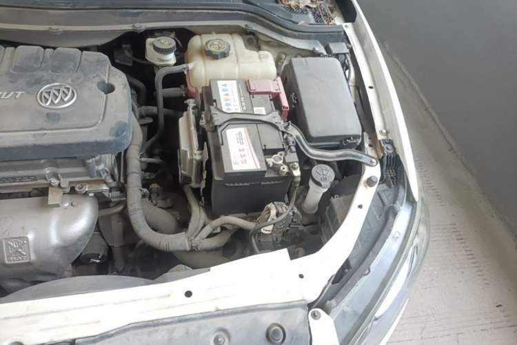 Used Buick GT 2015 15N Automatic Deluxe Edition Engine Bay Left