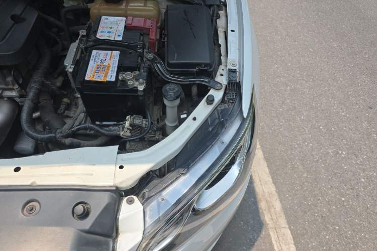 Used Buick GT 2015 15N Automatic Entry-Level Trim Engine Bay Left