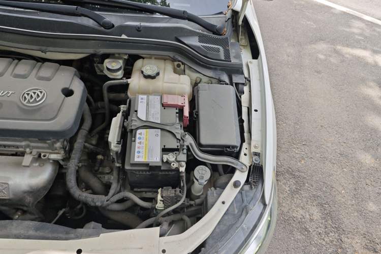 Used Buick GT 2015 15N Automatic Elite Version Engine Bay Left