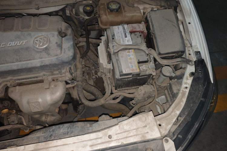 Used Buick GT 2015 15N Manual Elite Edition Engine Bay Left