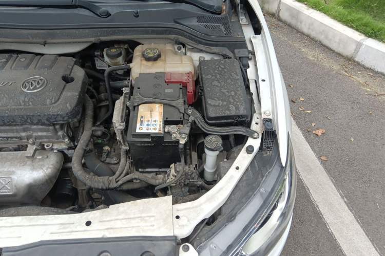 Used Buick GT 2015 15N Automatic Entry-Level Trim Engine Bay Left