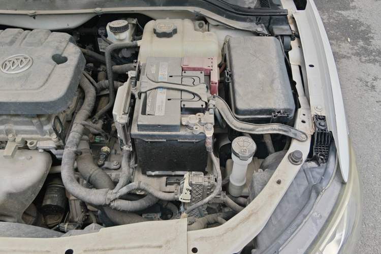 Used Buick GT 2015 15N Automatic Elite Version Engine Bay Left